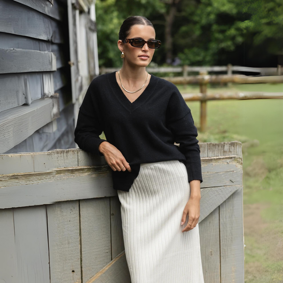 Quinn Black V Neck Fine Knit Jumper