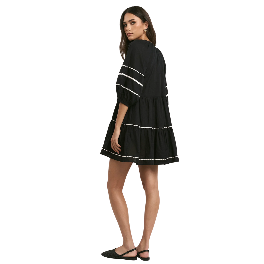 Again Black SS Tiered Smock Dress