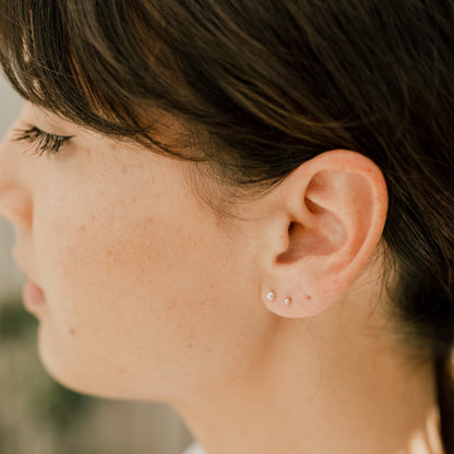 Zari Stud Earrings - Silver